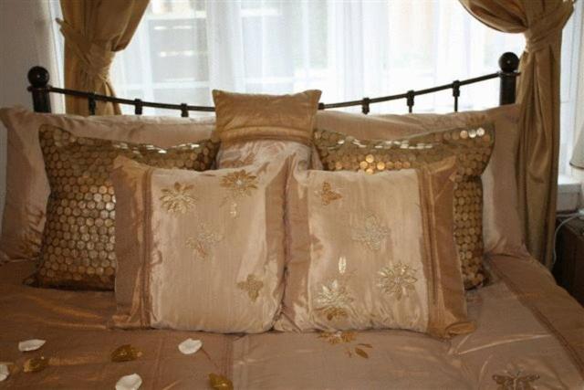 Robertsbridge Retreat At Cornhill Self Catering Apartments Bilik gambar
